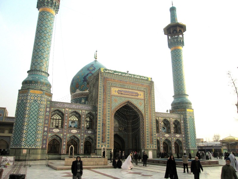 چرا تعداد امامزاده ها در ایران زیاد است