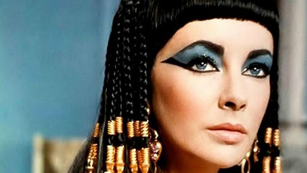 افشای اسرار و رازهای مصر باستان,تصاویر فراعنه و ملکه ها با چشمان سرمه کشیده نشانه چیست؟