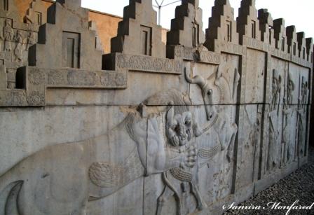 هنر تزئینات معماری کاخ های هخامنشی در عصر سلطنت كوروش و داریوش