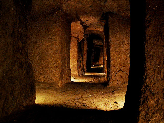 کشف شهر زیرزمینی باستانی اویی نوش‌آباد پاِیتخت انوشیروان پادشاه ساسانی