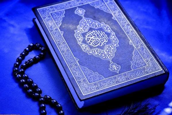 تعبیر خواب قرآن خواندن – هدیه گرفتن قرآن در خواب چه تعبیری دارد ؟