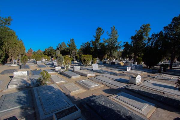 تعبیر خواب گورستان و قبرستان – دیدن قبرستان تاریک در خواب چه تعبیری دارد ؟