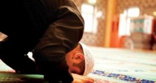 آیا کسی که نماز نمی خواند یا نمازش به تاخیر میفتد شیطلان بر او مسلط شده است ؟