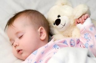 تعبیر خواب ادرار کردن بچه در حیاط - تعبیر ادرار کودک غریبه در خانه