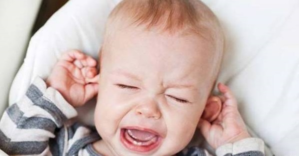 دعای رفع گوش درد نوزاد و بچه,دعای درمان و شفای درد گوش نوزاد