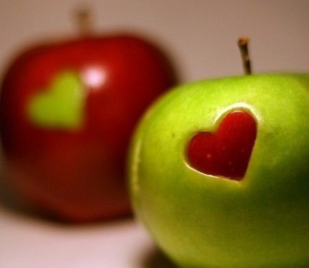 دعای مطیع کردن همسر با سیب برای تسخیر و جلب محبت همسر